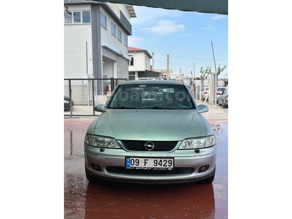 OTOMATİK DEĞİŞENSİZ  HASAR KAYITSIZ BOYASIZ