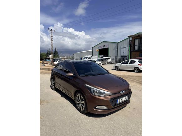 Sahibinden Hyundai i20 1.4 CRDi Style 2015 Model 