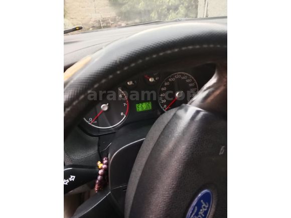 Sahibinden Ford Focus 1.6 Trend 2006 Model  289.000 km Lacivert
