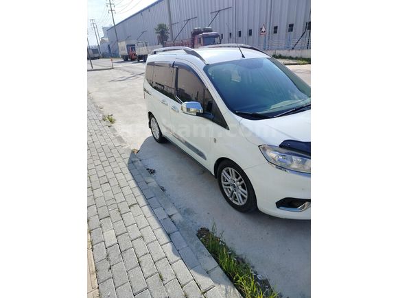 Sahibinden Ford Tourneo Courier 1.5 TDCi Titanium Plus 2020 Model