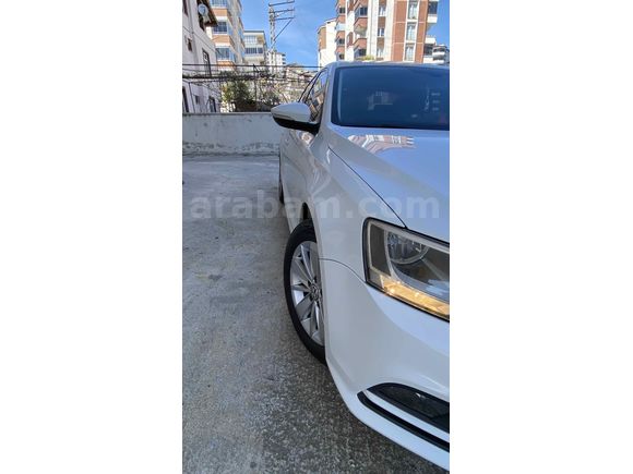 Memurdan Otomatik Temiz  düşük Km Jetta