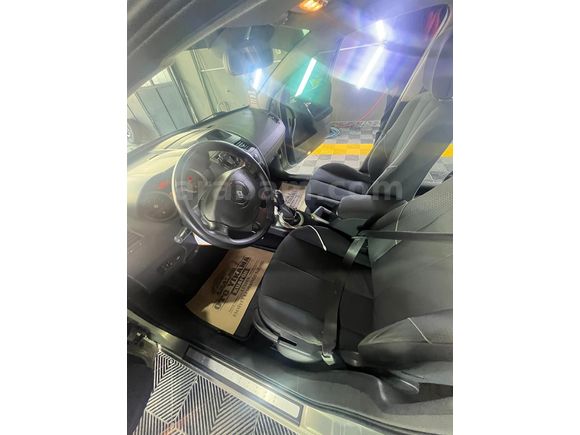 Sahibinden Renault Megane 1.6 Dynamique 2004 Model  ilanda son 3 gün