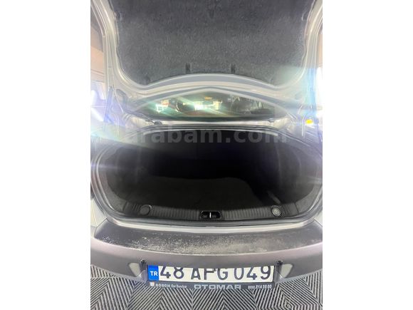 Sahibinden Renault Megane 1.6 Dynamique 2004 Model  ilanda son 3 gün