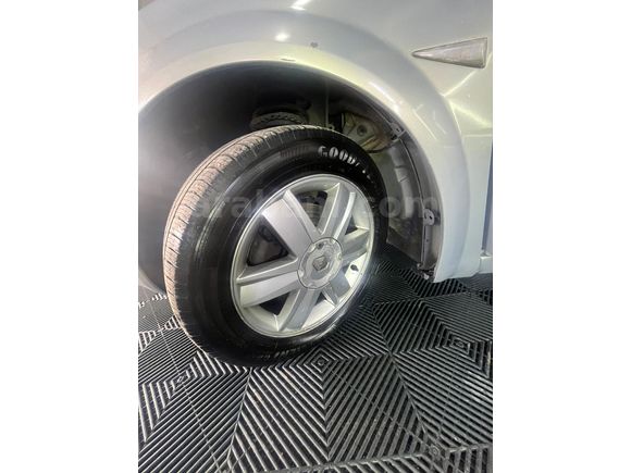 Sahibinden Renault Megane 1.6 Dynamique 2004 Model  ilanda son 3 gün