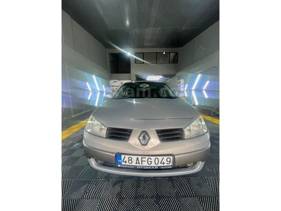 Sahibinden Renault Megane 1.6 Dynamique 2004 Model  ilanda son 3 gün