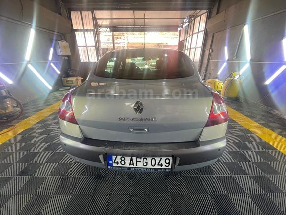 Sahibinden Renault Megane 1.6 Dynamique 2004 Model  ilanda son 3 gün