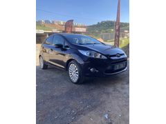 Sahibinden Ford Fiesta 1.4 Titanium 2009 Model 4 lastik yeni bakımları zamanında yapıldı 