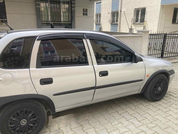Sahibinden Opel Corsa 1.2 Swing 2000 Model  250.000 km Gri (Gümüş)