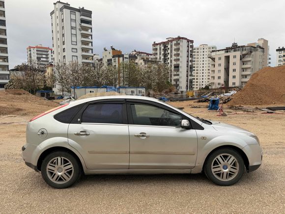 Sahibinden Ford Focus 1.6 Ghia 2006 Model 