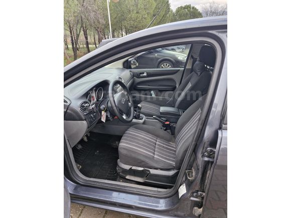 Sahibinden Ford Focus 1.6 Comfort 2010 Model  242.000 km