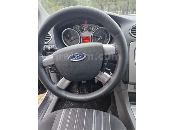 Sahibinden Ford Focus 1.6 Comfort 2010 Model  242.000 km