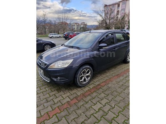 Sahibinden Ford Focus 1.6 Comfort 2010 Model  242.000 km