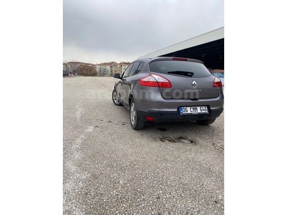 Sahibinden Renault Megane 1.6 Expression 2010 Model
