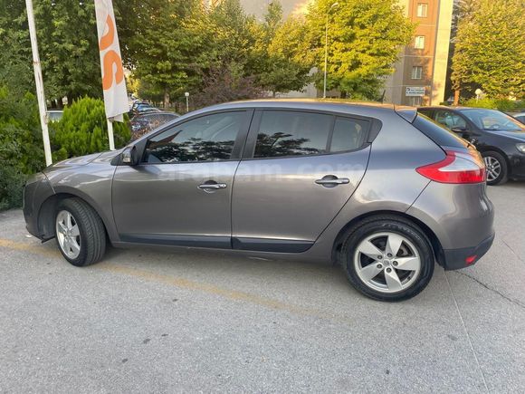 Sahibinden Renault Megane 1.6 Expression 2010 Model