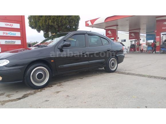 Sahibinden Renault Megane 1.6 RTE 2002 Model  334.000 km Siyah