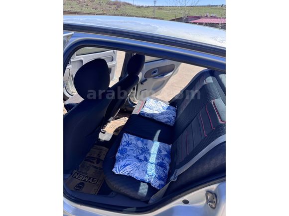 Sahibinden Renault Clio 1.4 2000 Model  248.000 km Gri (Gümüş)