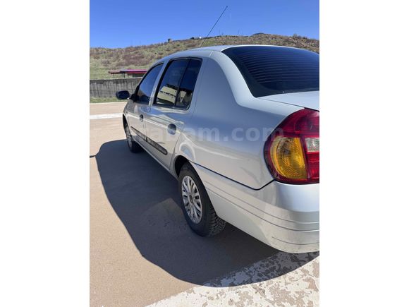 Sahibinden Renault Clio 1.4 2000 Model  248.000 km Gri (Gümüş)