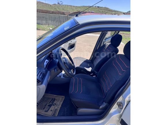 Sahibinden Renault Clio 1.4 2000 Model  248.000 km Gri (Gümüş)