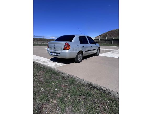Sahibinden Renault Clio 1.4 2000 Model  248.000 km Gri (Gümüş)