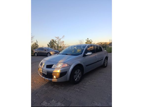 Sahibinden Renault Megane 1.5 dCi Expression 2007 Model  281.500 km Gri (Gümüş)