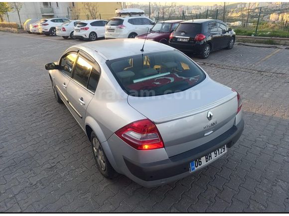Sahibinden Renault Megane 1.5 dCi Expression 2007 Model  281.500 km Gri (Gümüş)