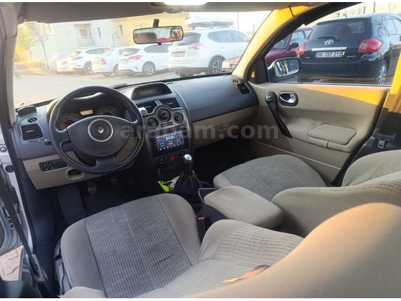 Sahibinden Renault Megane 1.5 dCi Expression 2007 Model  281.500 km Gri (Gümüş)