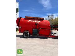 2014 MODEL TOSUN 12M3 TARTILI YEM KARMA MAKİNESİ SATILIKTIR.