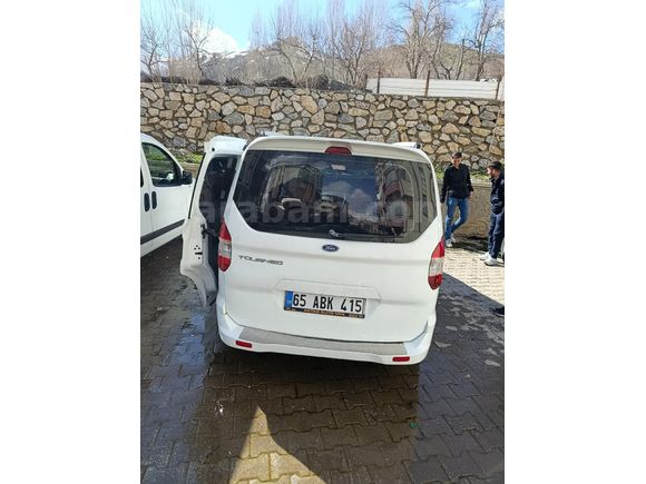 Sahibinden Ford Tourneo Courier 1.5 TDCi Delux 2015 Model  230 km Beyaz