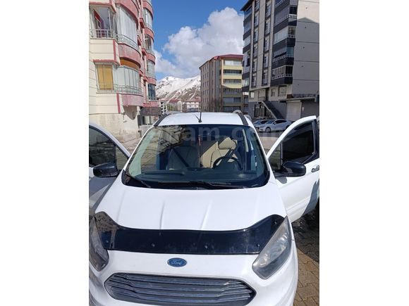 Sahibinden Ford Tourneo Courier 1.5 TDCi Delux 2015 Model  230 km Beyaz