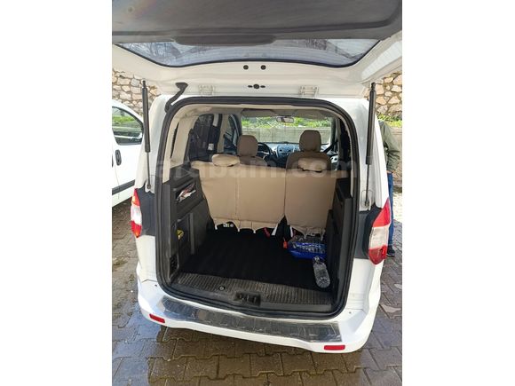 Sahibinden Ford Tourneo Courier 1.5 TDCi Delux 2015 Model  230 km Beyaz