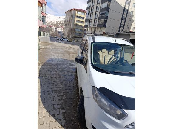 Sahibinden Ford Tourneo Courier 1.5 TDCi Delux 2015 Model  230 km Beyaz