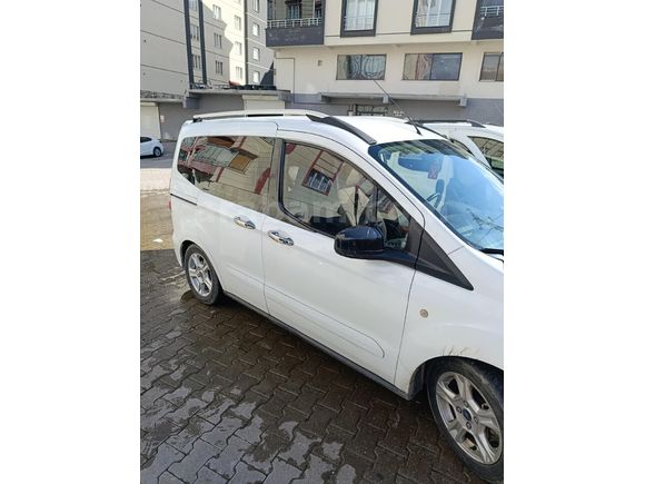 Sahibinden Ford Tourneo Courier 1.5 TDCi Delux 2015 Model  230 km Beyaz