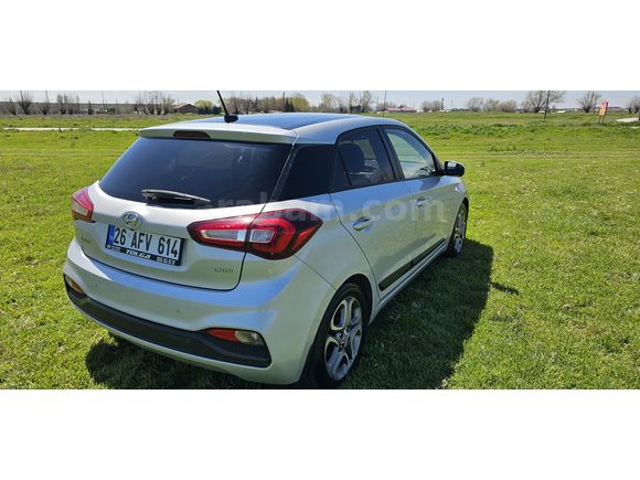 Sahibinden Hyundai i20 1.4 CRDi Elite Smart 2018 Model 