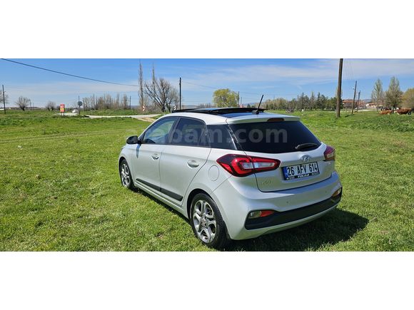 Sahibinden Hyundai i20 1.4 CRDi Elite Smart 2018 Model 
