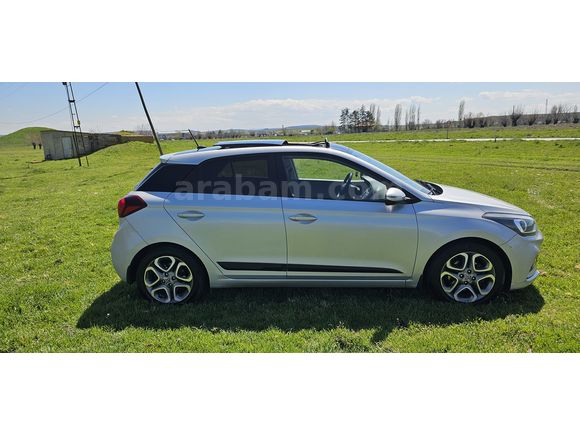 Sahibinden Hyundai i20 1.4 CRDi Elite Smart 2018 Model 