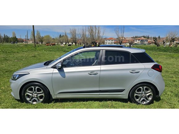Sahibinden Hyundai i20 1.4 CRDi Elite Smart 2018 Model 