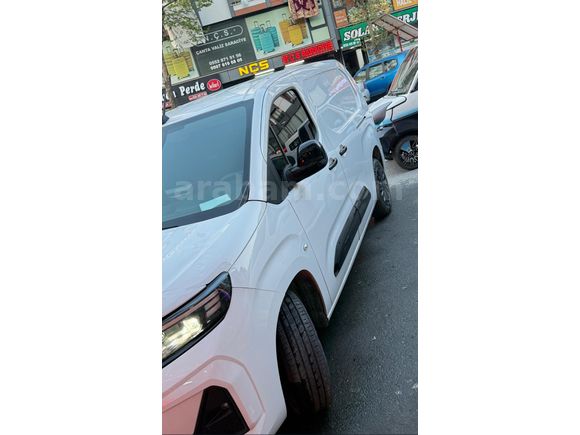 Sahibinden Opel Combo 1.5 CDTI Elegance 2025 Model İstanbul