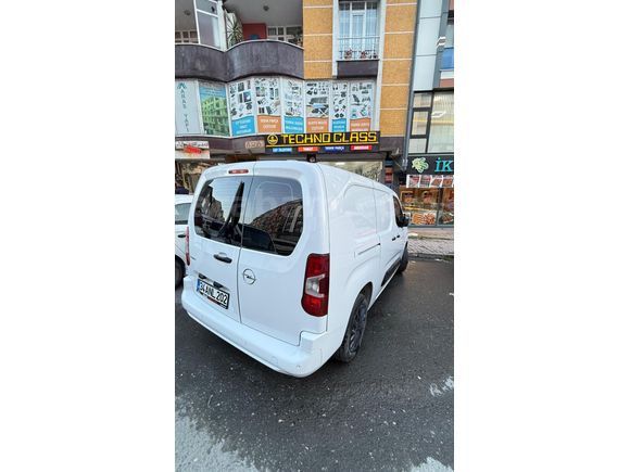 Sahibinden Opel Combo 1.5 CDTI Elegance 2025 Model İstanbul