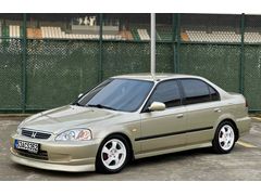 YÜKSEL’DEN 2000 
Honda Civic 1.4 i s  112.000km 