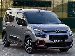 2023 CITROEN BERLİNGO SHİNE BOLD XTR CAM TAVAN 44.ooo KM'de