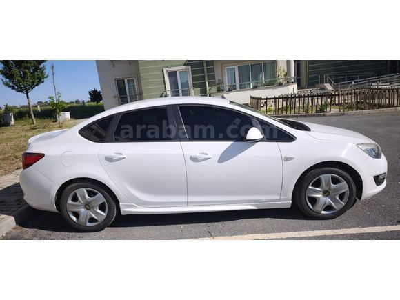 Sahibinden Opel Astra 1.6 Edition 2014 Model  110.000 km Beyaz