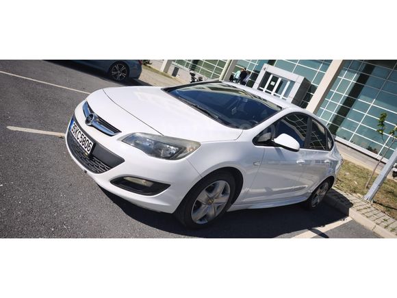 Sahibinden Opel Astra 1.6 Edition 2014 Model  110.000 km Beyaz