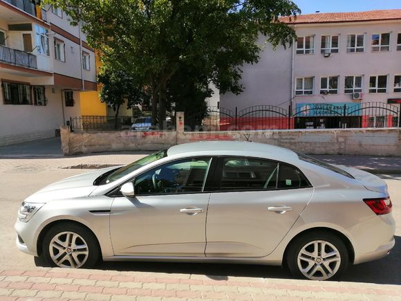 Sahibinden Renault Megane 1.6 Joy 2018 Model