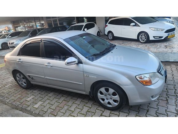 Sahibinden temiz dosta gidecek 2008 kia cerato