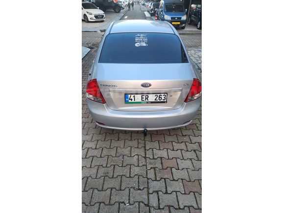 Sahibinden temiz dosta gidecek 2008 kia cerato