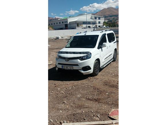 Sahibinden Toyota Proace City 1.5 D Dream 2021 Model  105000 km Beyaz
