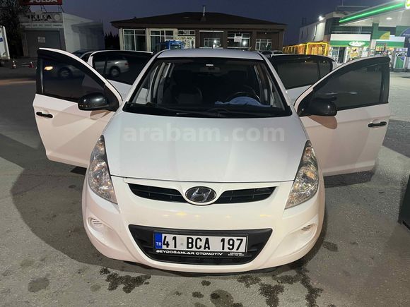 Hyundai i20 2012 1.4 CRDİ Düşük Yakıt, YENİ MUAYENE Lİ 23.05.2026