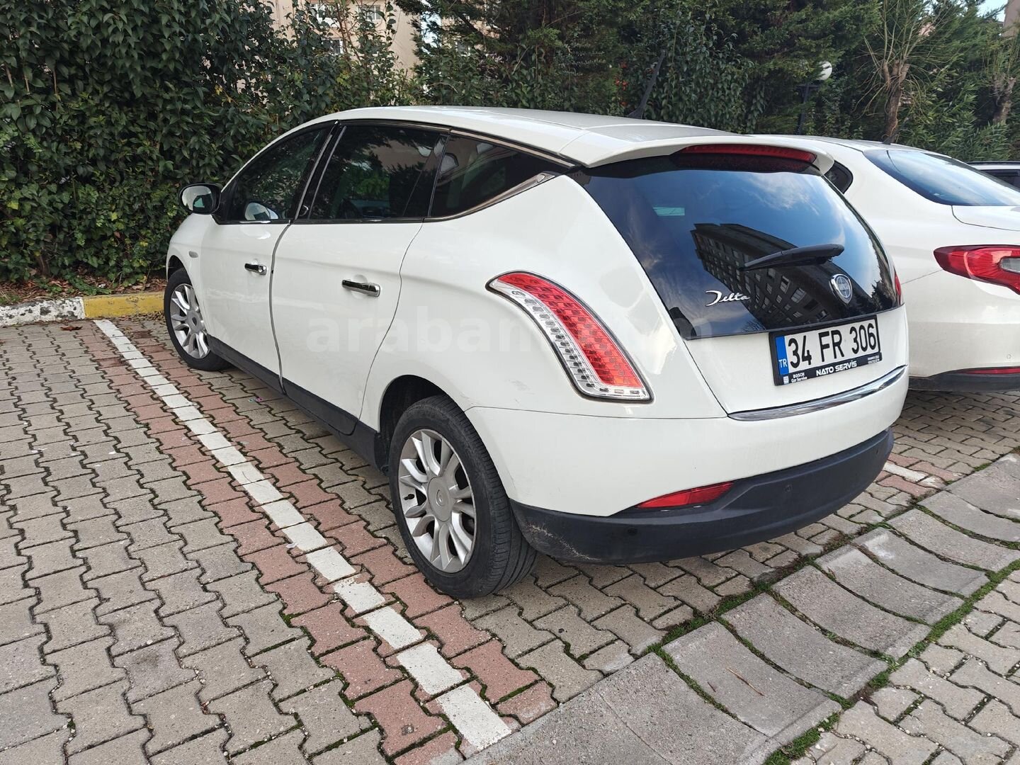 Sahibinden Lancia Delta 1.6 MJet 2011 Model İstanbul 240.500 km Beyaz 2