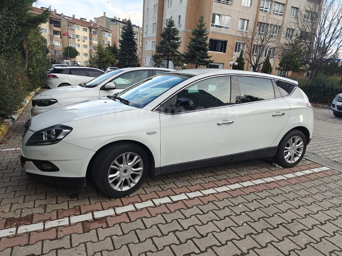 Sahibinden Lancia Delta 1.6 MJet 2011 Model İstanbul 240.500 km Beyaz 1