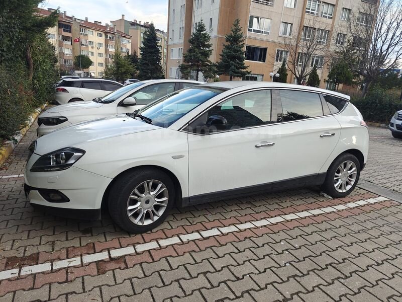 Sahibinden Lancia Delta 1.6 MJet 2011 Model İstanbul 240.500 km Beyaz